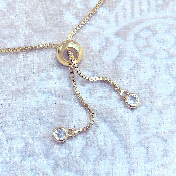 Brand New Eye Candy Set of 2 Gold Tone Adjustable Bracelets Hearts Clovers - Picture 5 of 13